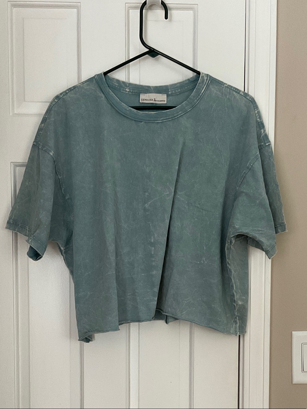 Zenana Outfitters Washed Blue Cropped Crewneck Tee